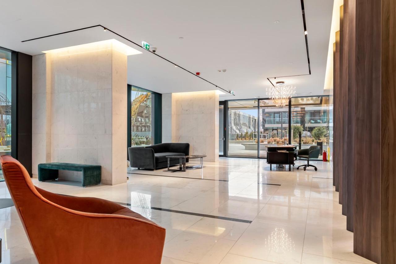 Apartment One Tower *